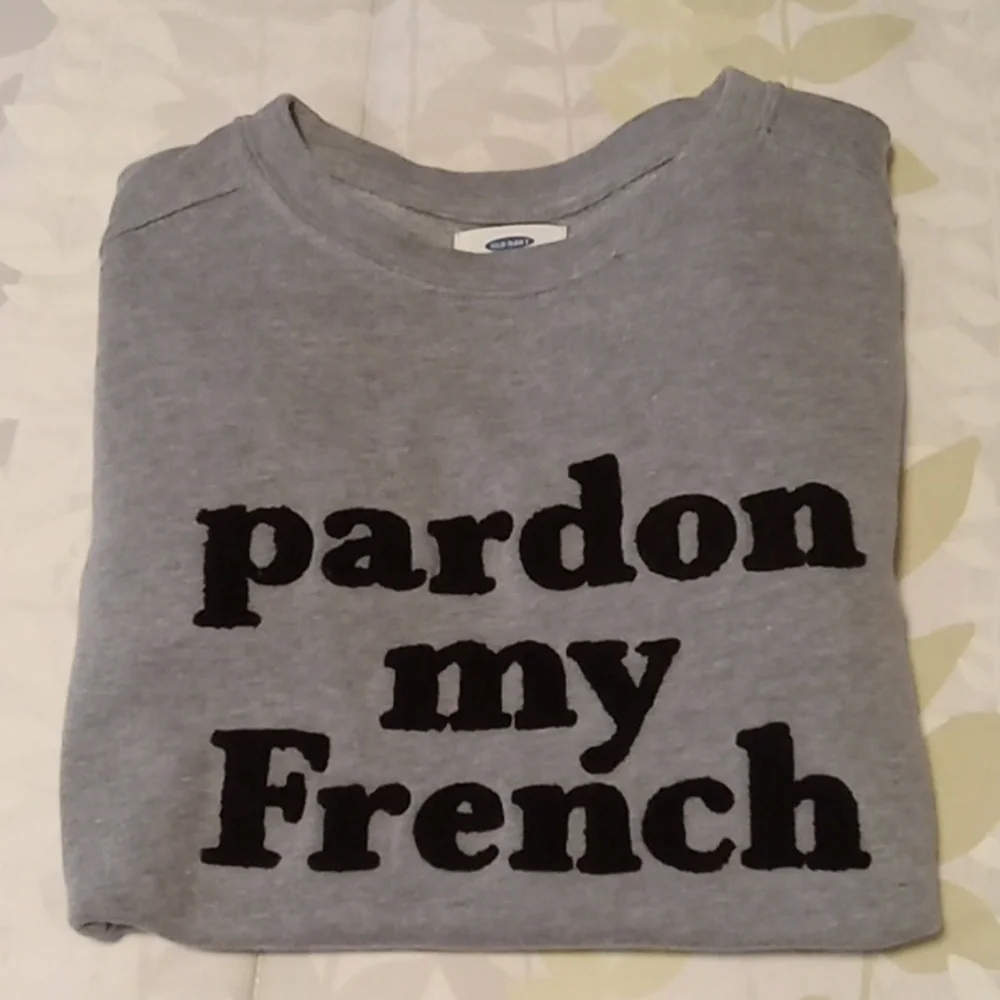 Old Navy Graphic Sweatshirt sz Medium - Picture 1 of 8